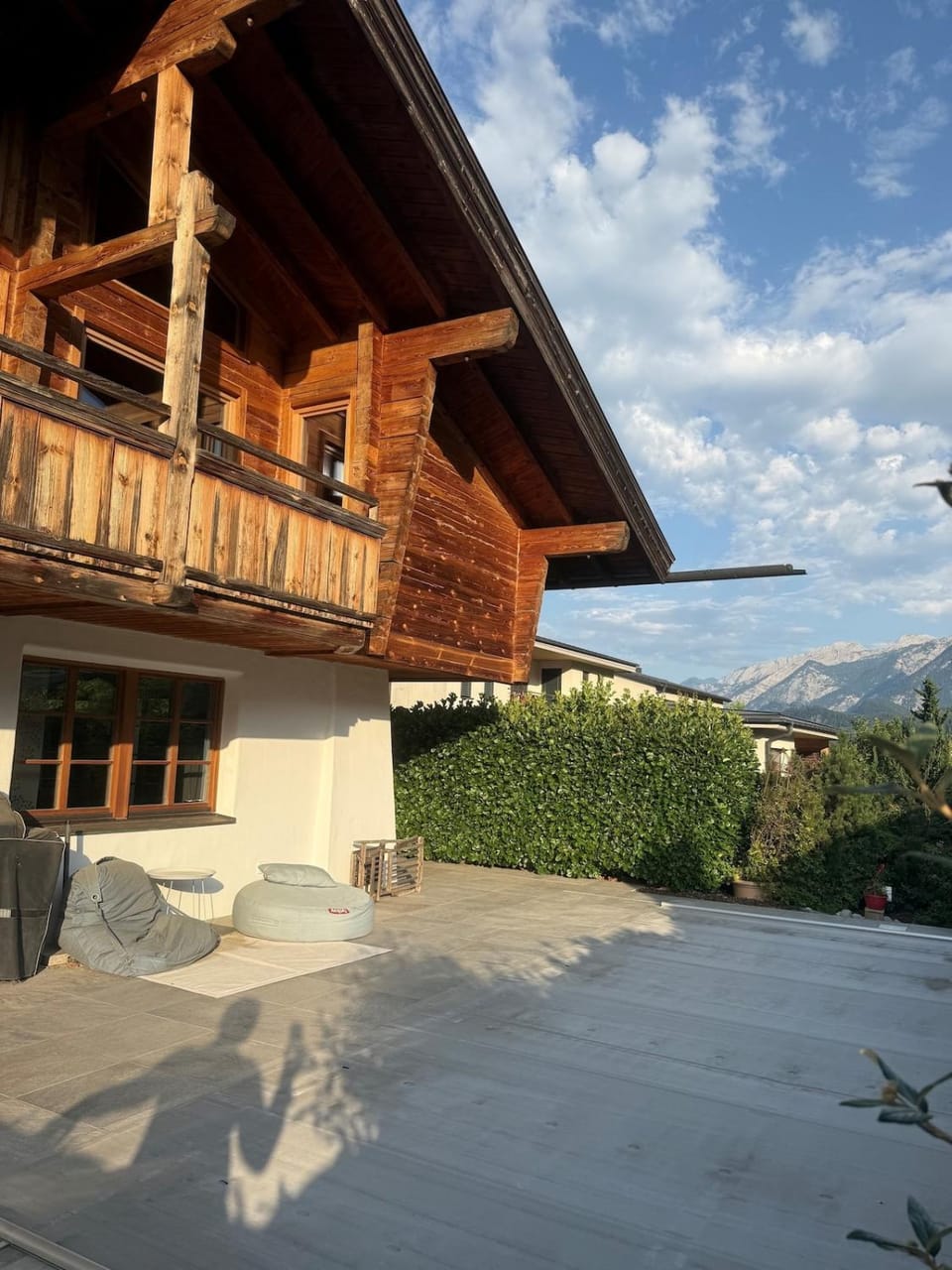 Property building, Balcony/Terrace, Mountain view