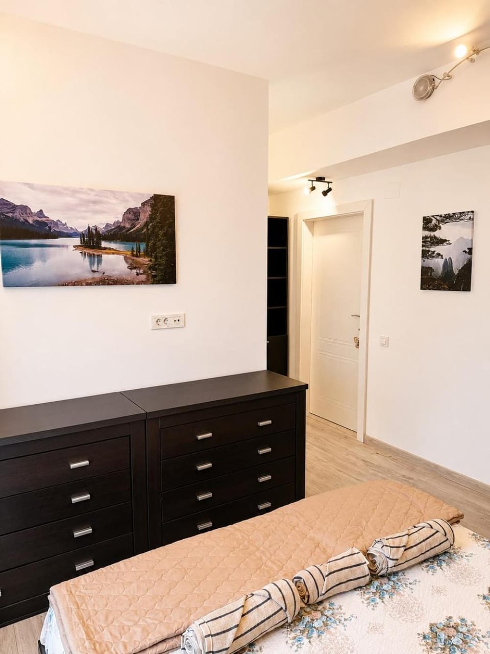 Bed, Photo of the whole room, Bedroom, wardrobe