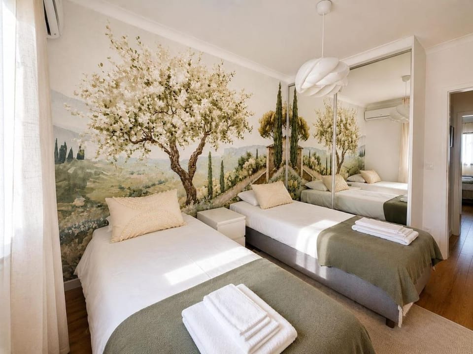 Walk to Ocean - Checkinhome Apartment in Cascais