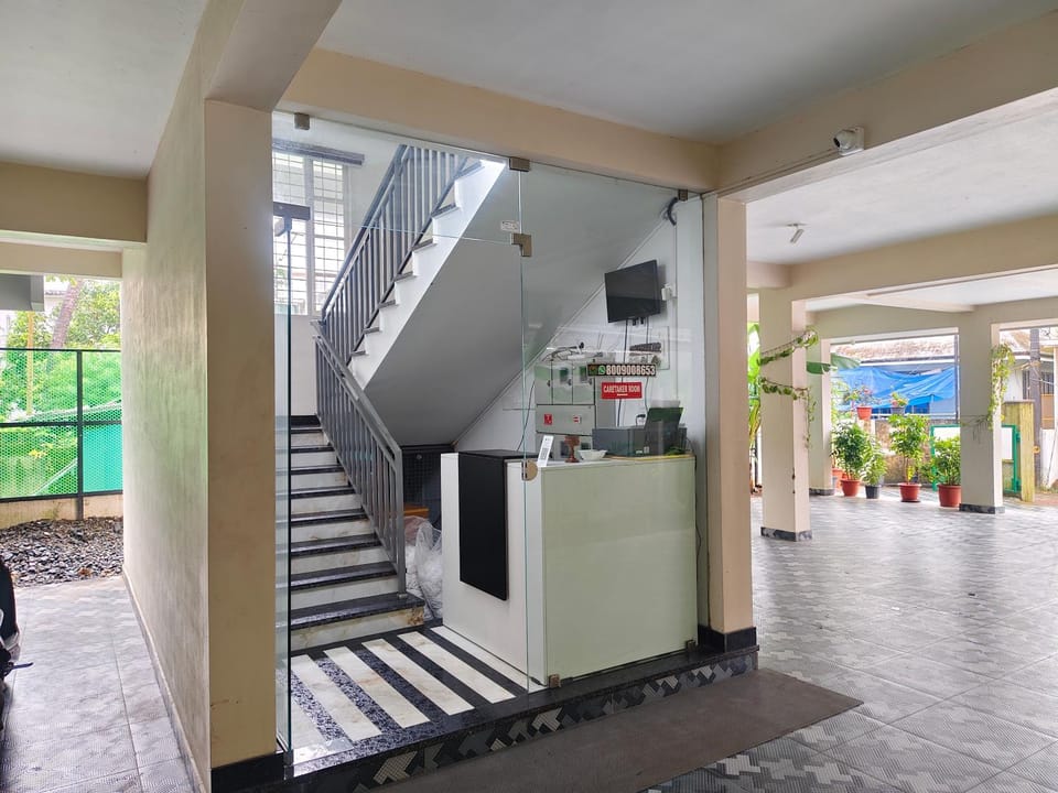 Facade/entrance