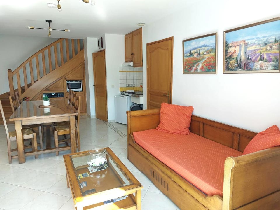 Au Domelia Provinois - GITES - House in Île-de-France