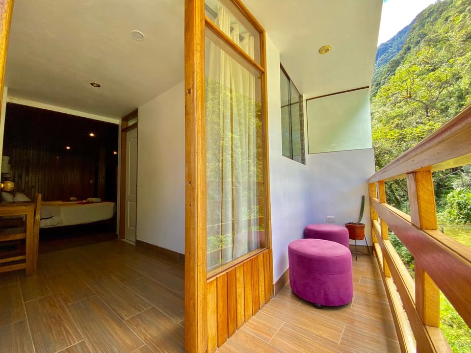 Off site, Natural landscape, Balcony/Terrace, Seating area, River view