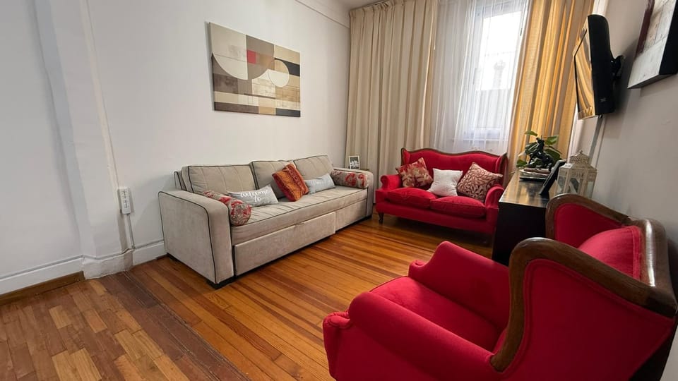 Apt Near Obelisco & Corrientes Avenue, Very Quiet Apartment in Buenos Aires