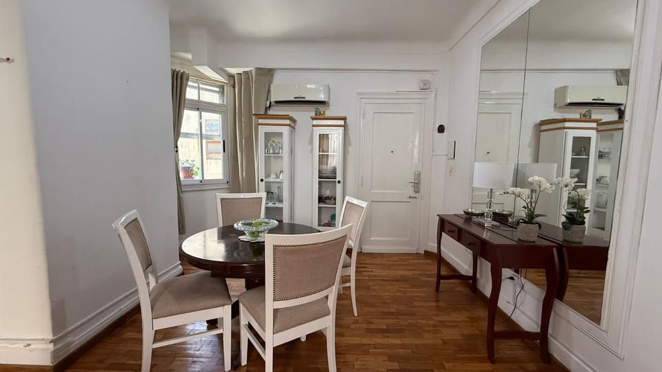 Apt Near Obelisco & Corrientes Avenue, Very Quiet Apartment in Buenos Aires