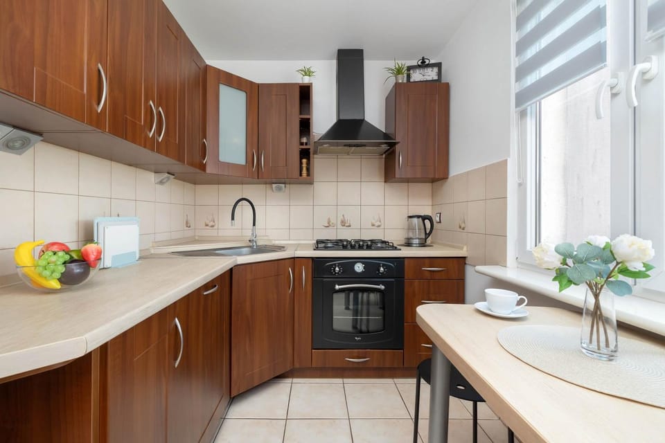 Coffee/tea facilities, Kitchen or kitchenette, dishwasher, oven, stove