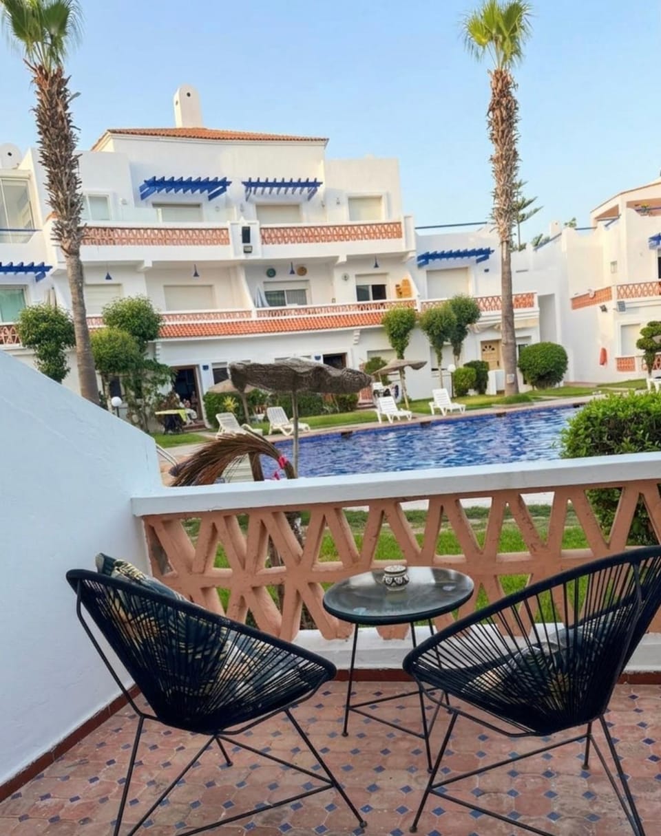 Studio vue piscine , 2min de la plage Apartment in Casablanca-Settat