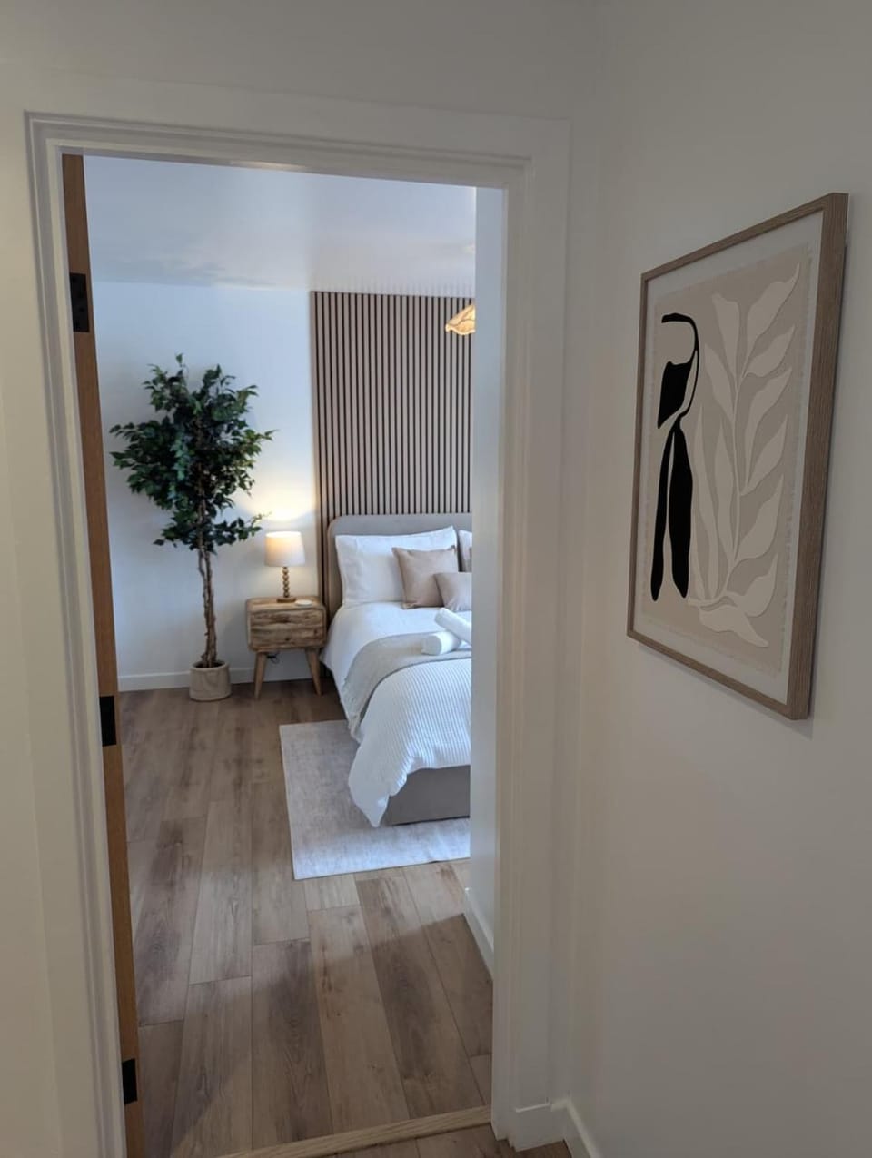 The Tay Lookout - Stunning River Views Apartment in Perth