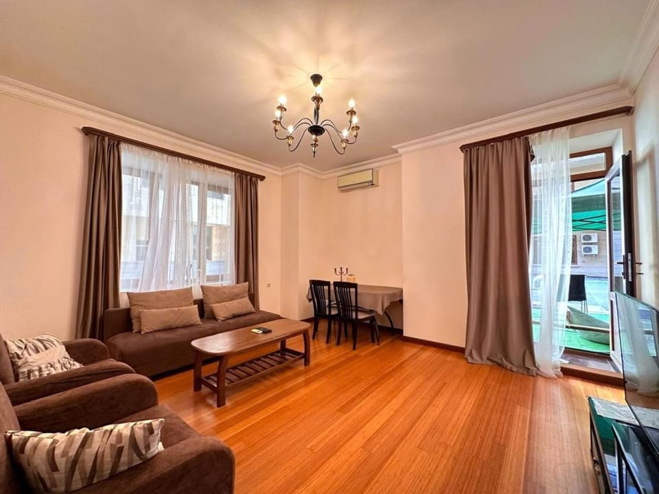 Family 2 bedroom 2 bathroom apart in the Republic Square Apartment in Yerevan