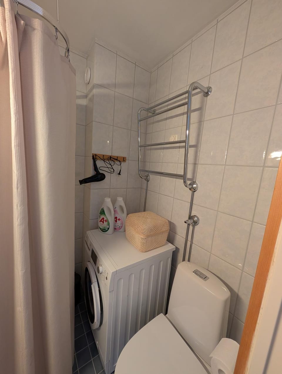 Toilet, Bathroom, washing machine, dryer