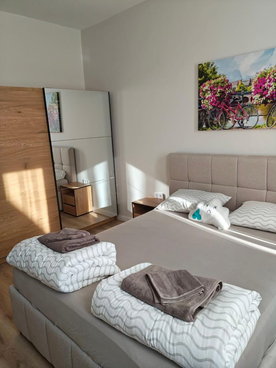 Bed, Photo of the whole room, Bedroom, towels, wardrobe