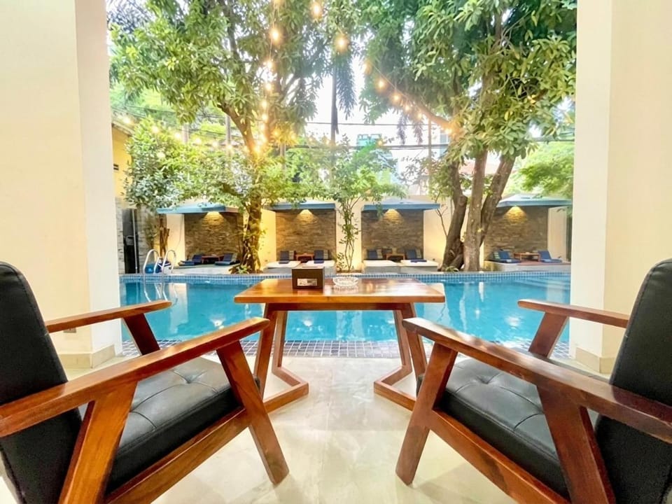 Seating area, Swimming pool
