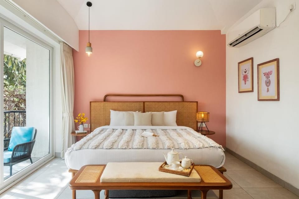 Bed, Bedroom, air conditioner