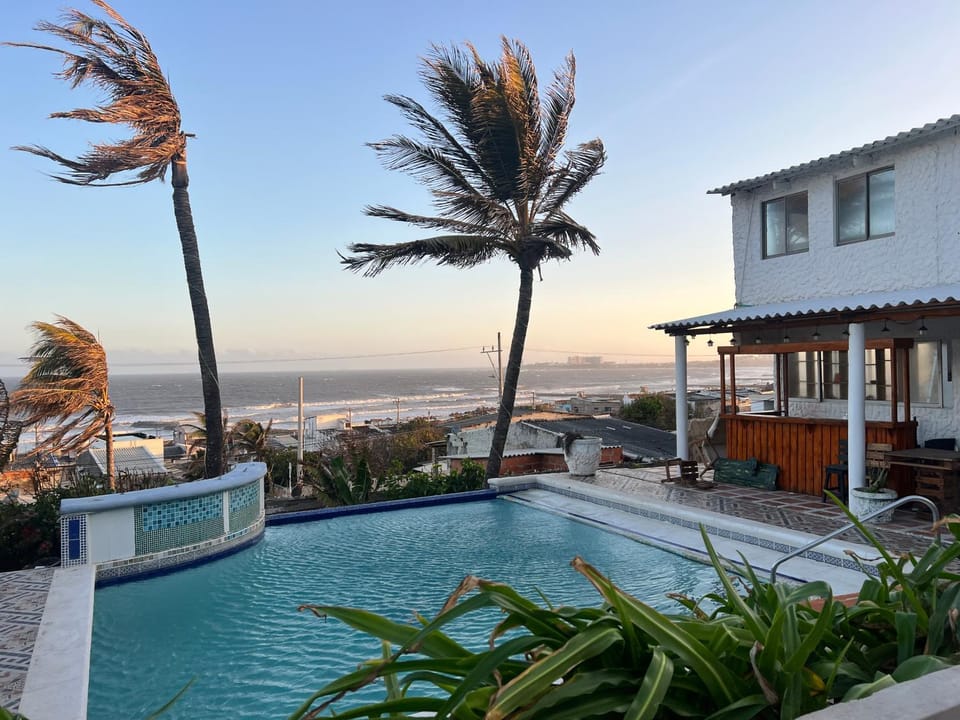 Mar De Leva Bed and Breakfast in Atlantico