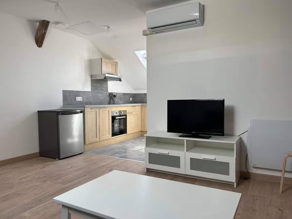 Super 2 couchages - IUT - parking climatiseur Apartment in Grand Est