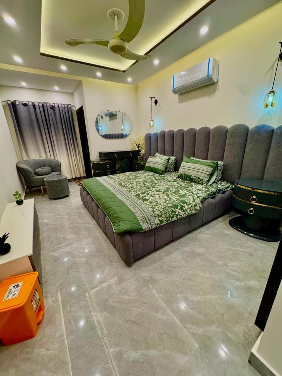 Bedroom, air conditioner