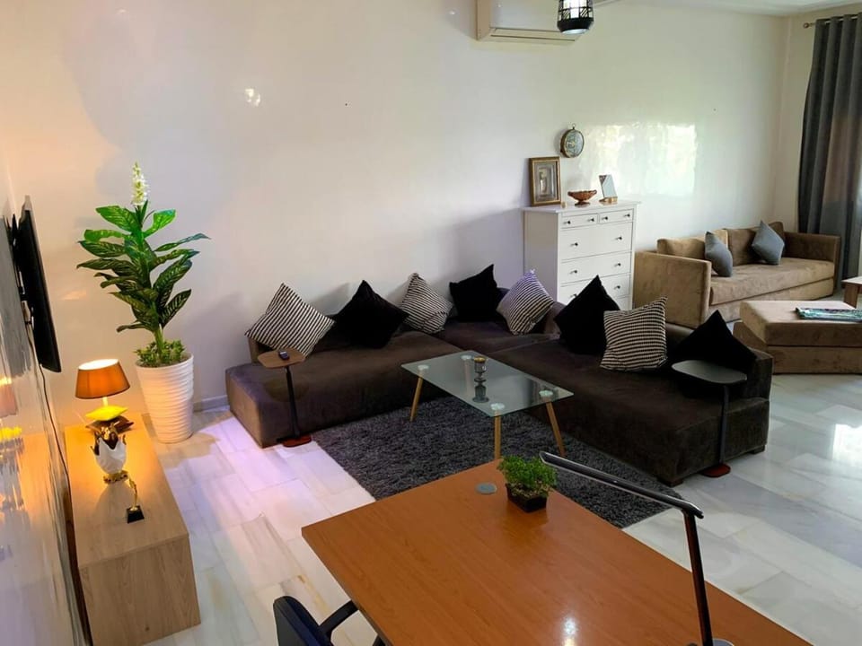 Apparemment calme au champs de course Apartment in Fes