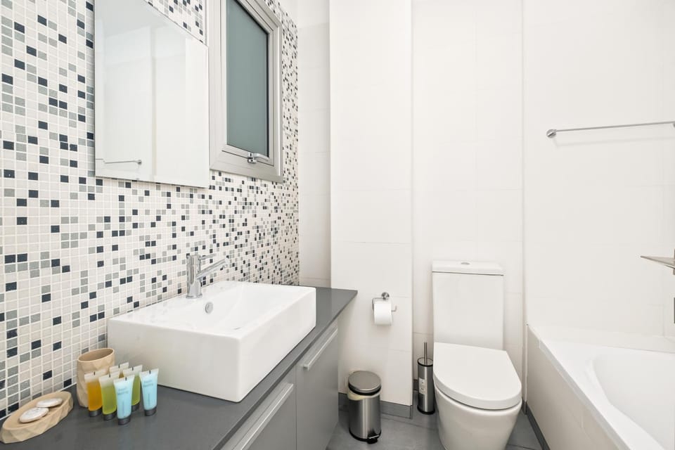 Toilet, Bathroom, Bath