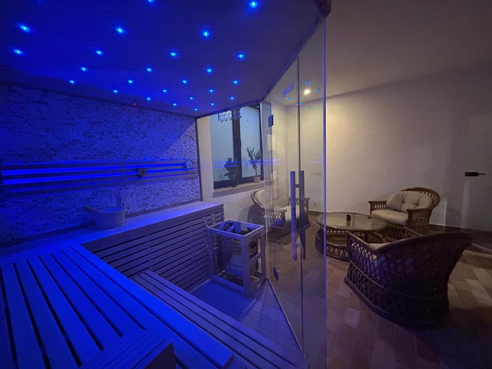 Sauna, Sauna, Spa and wellness centre/facilities