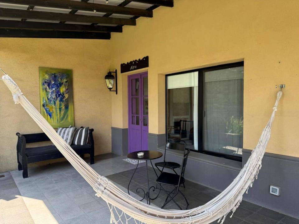 Patio, Day, Living room