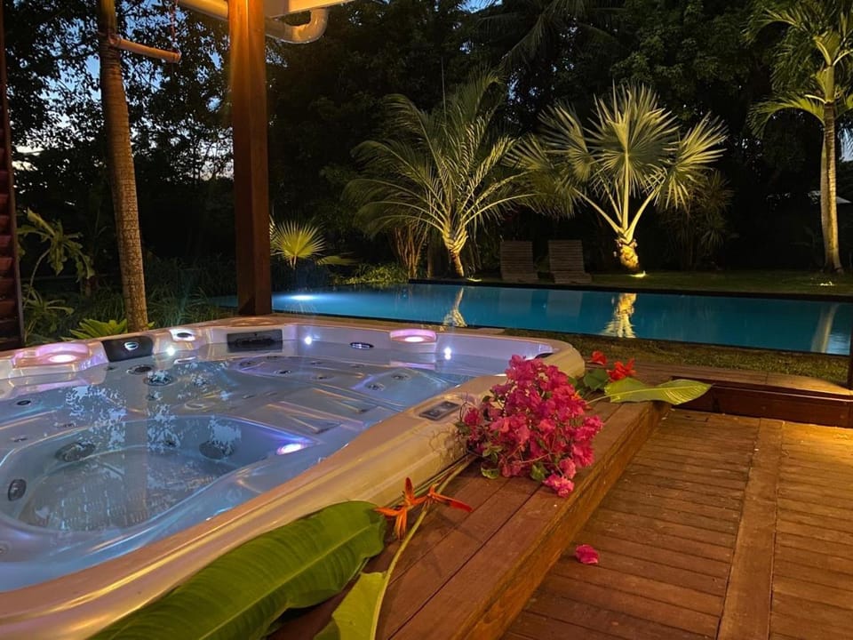Hot Tub, Hot Tub