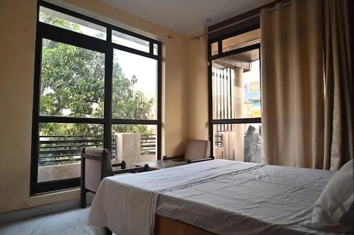 Aarti cottage Inn Hotel in Rishikesh