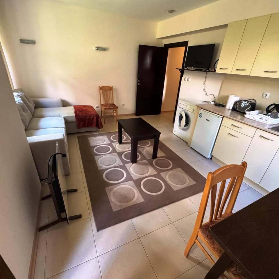 Kitchen or kitchenette, Living room, Dining area, stove, toaster