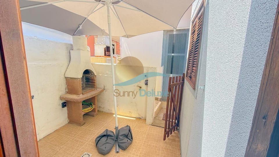 Patio, Day