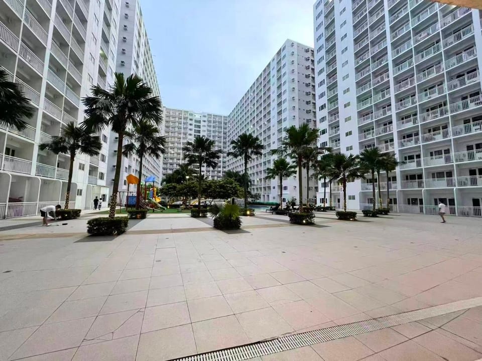 Shore Residence Staycation I Apartment in Pasay