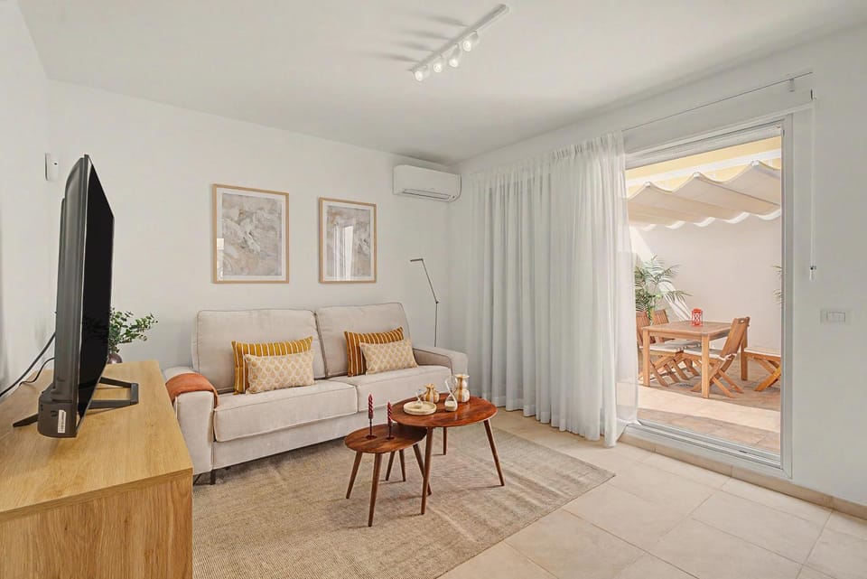 Property building, Living room