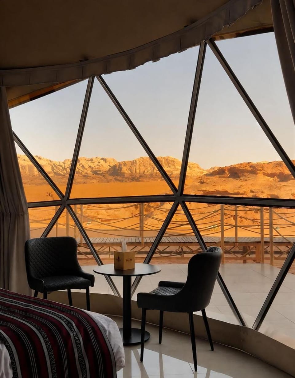 RUM CLARA BUBBLE lUXURY Hotel in Africa