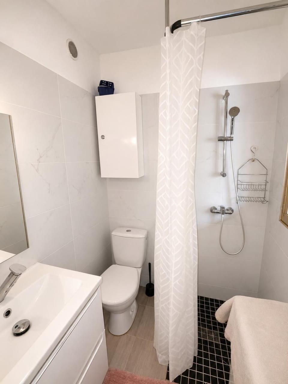Close to the beach small apartment Apartment in Antibes
