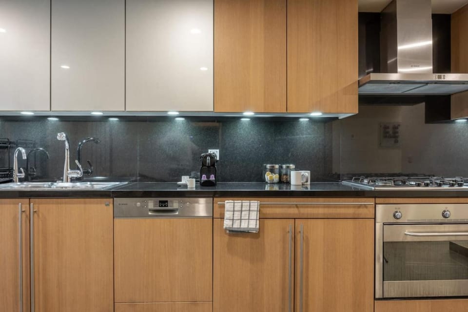Gorgeous 2 Bed Home In Downtown Apartment in Africa