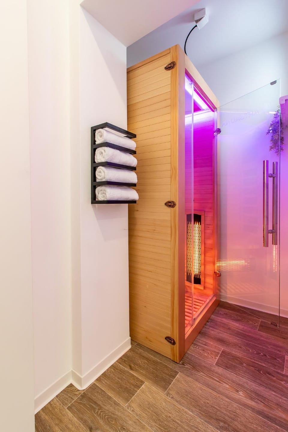 Sauna, towels