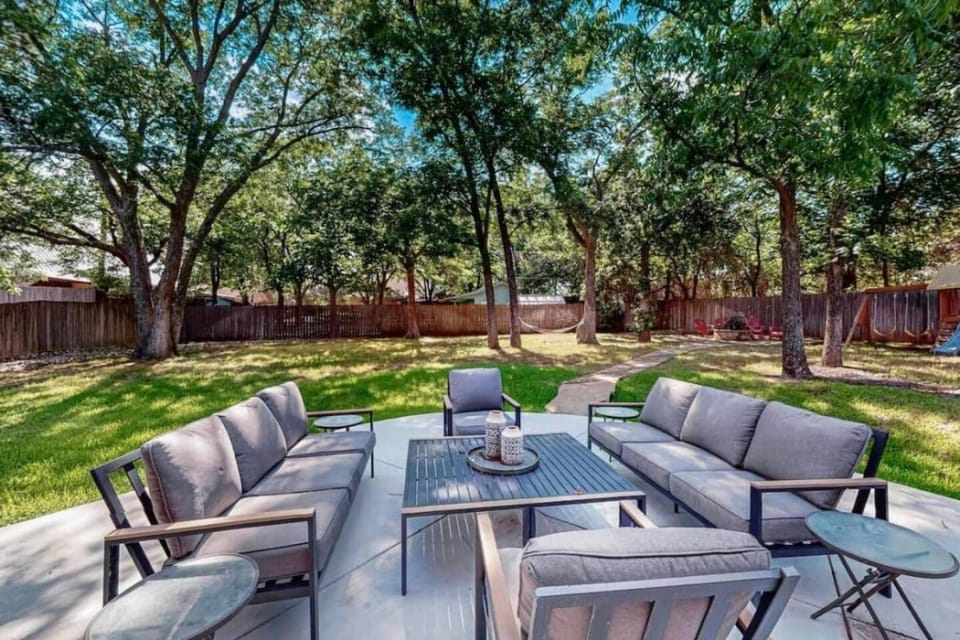 Kennedale Home with Private Year Round Hot Tub Game Room Sleeps 10 House in Arlington