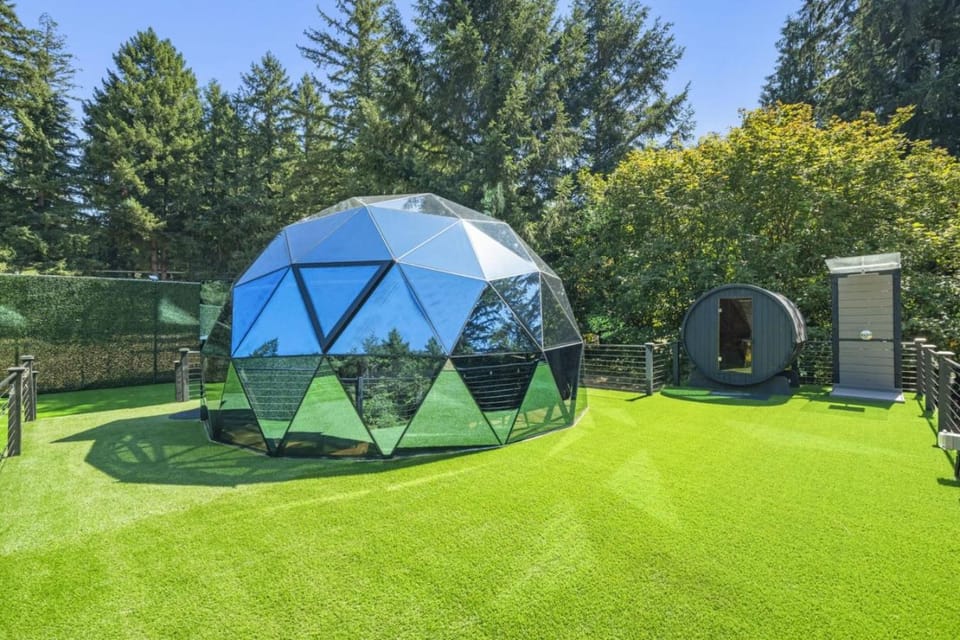 Glass Dome with Private Sauna and Forest Views Apartment in Redmond