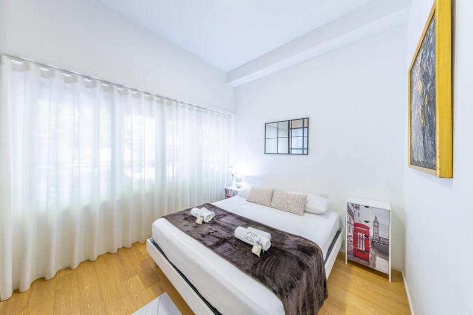 City Stay Arco della Pace Luxurious 1-bedroom with AC Apartment in Milan