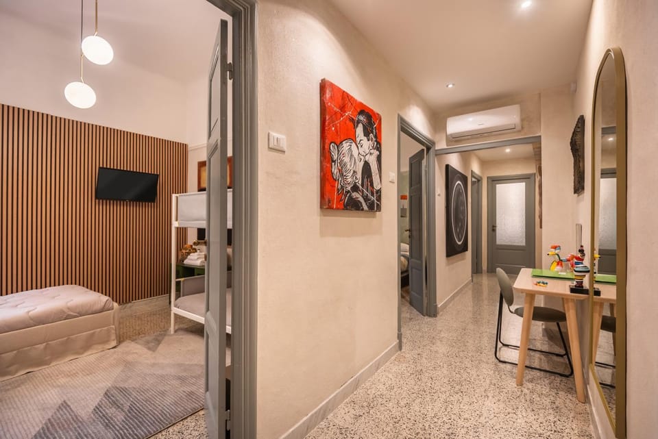 LaViaDelleSpezie- next station-5Terre-AC Apartment in La Spezia
