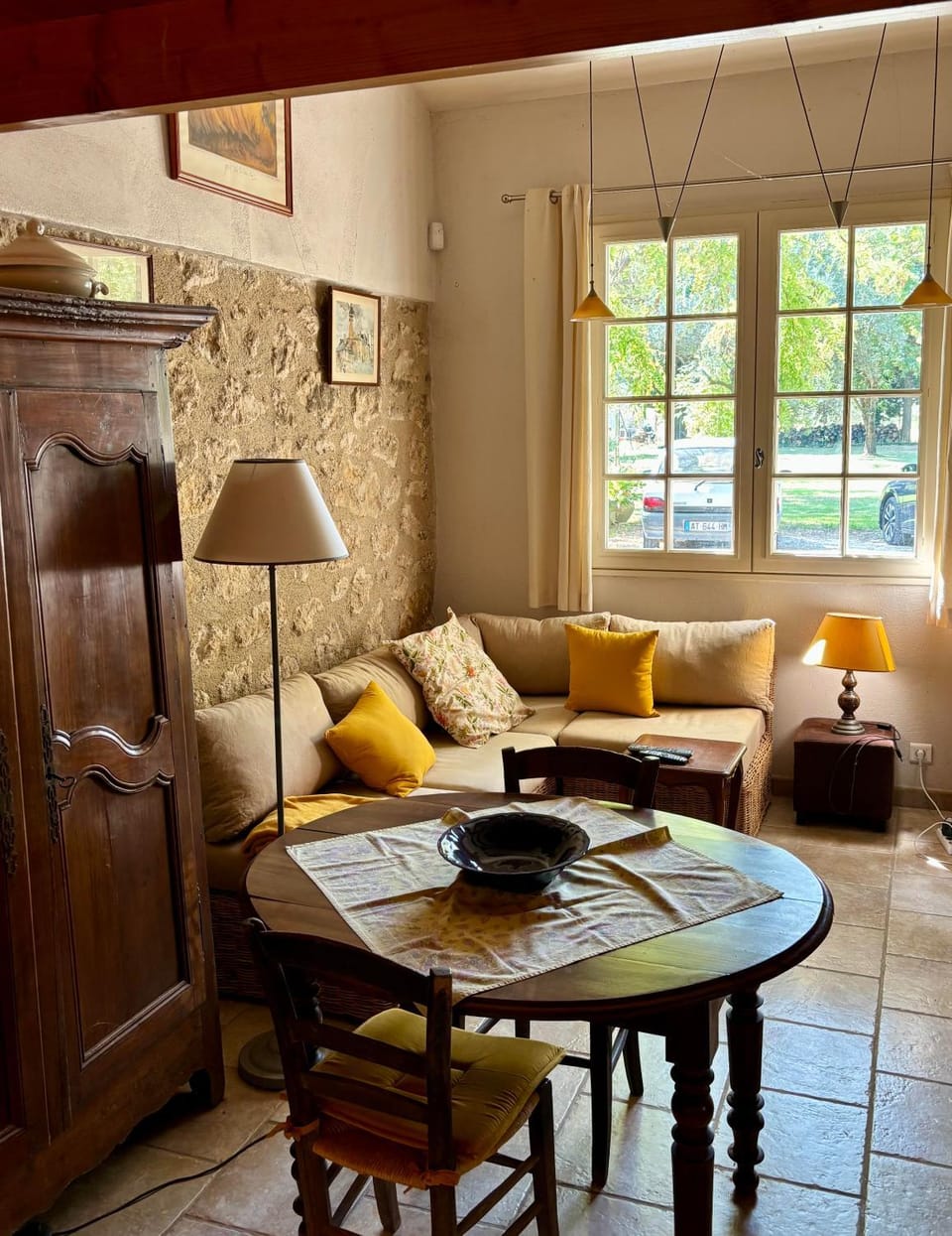 Luberon Beautiful Small semi-detached Villa Pool and Serenity House in Cavaillon