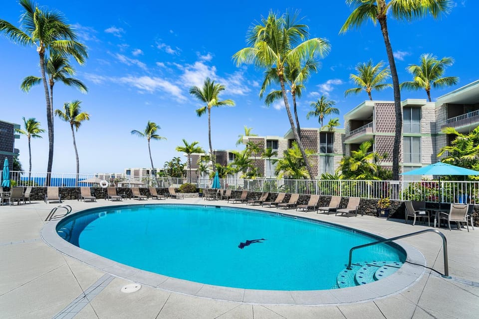 Alii Villas 317 | Sunset Views | Remodeled | Pool & A/C House in Holualoa
