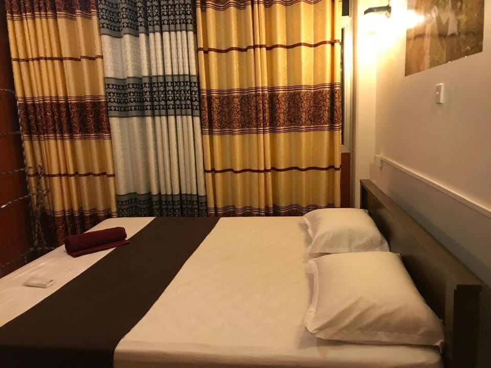 Sunway Tourist Rest - Anuradhapura Bed and Breakfast in Sri Lanka