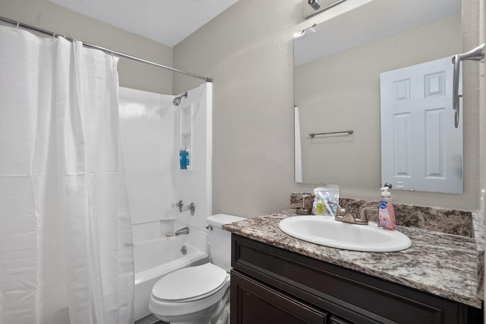 Regency Place Spacious 2BR Townhome Apartment in Beaumont