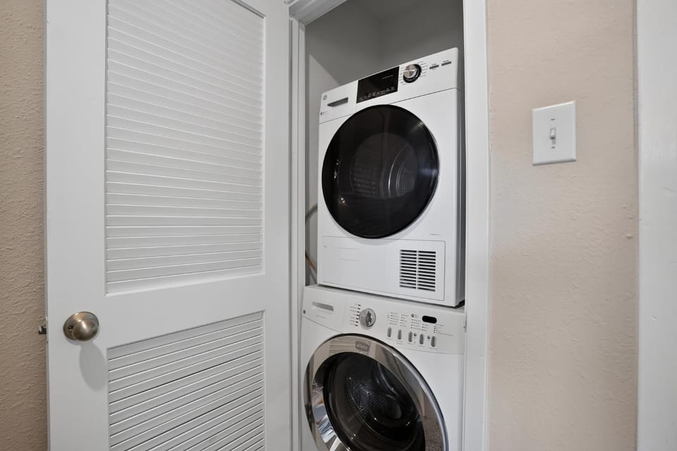 Regency Place Bright Two-Bedroom Home Apartment in Beaumont