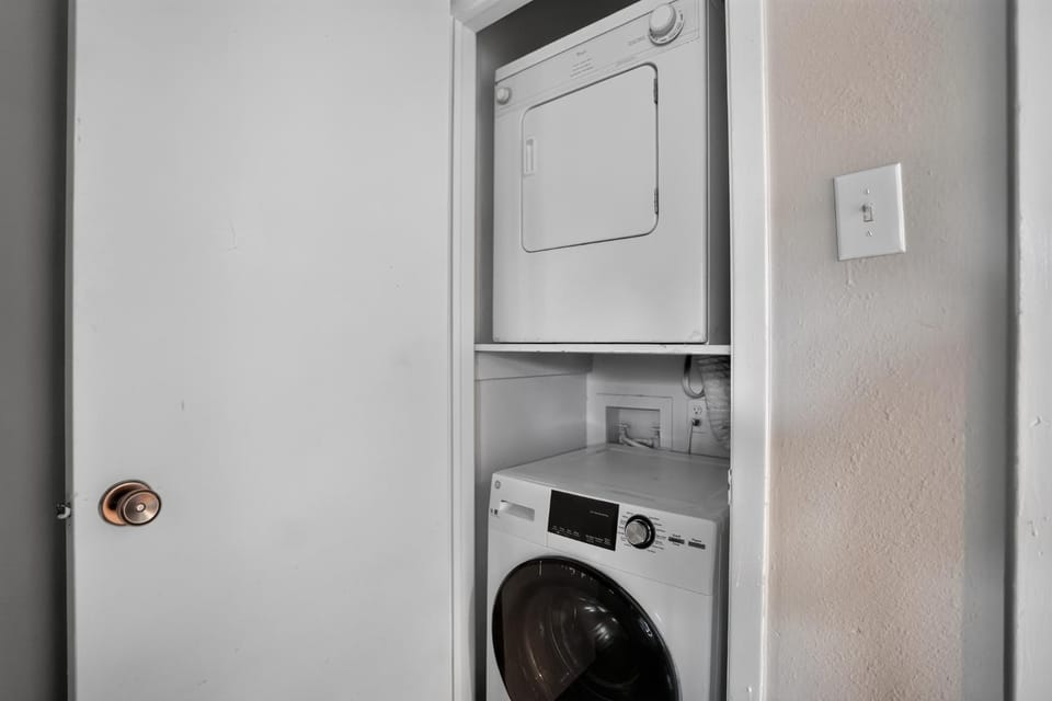 Regency Place Modern Comfort, 2BR Home Apartment in Beaumont