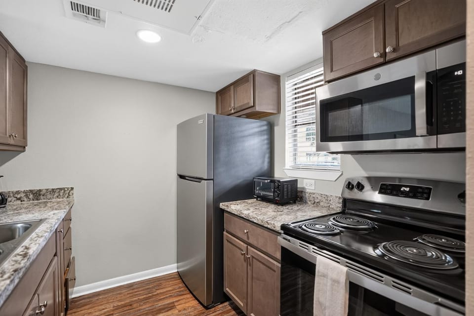 Regency Place Fully Furnished 2BR Home Apartment in Beaumont