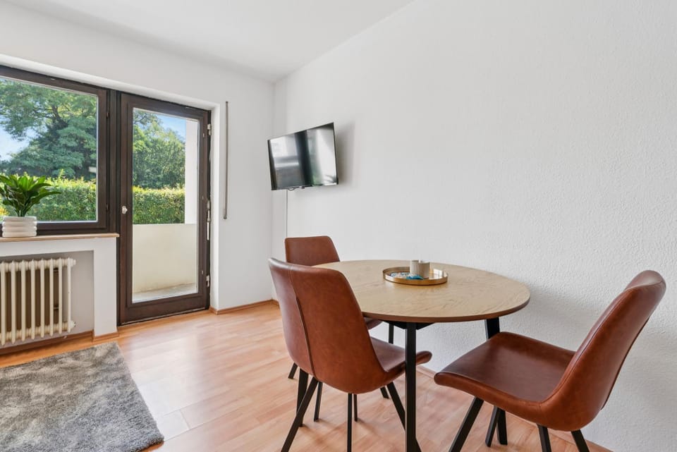 TV and multimedia, Dining area