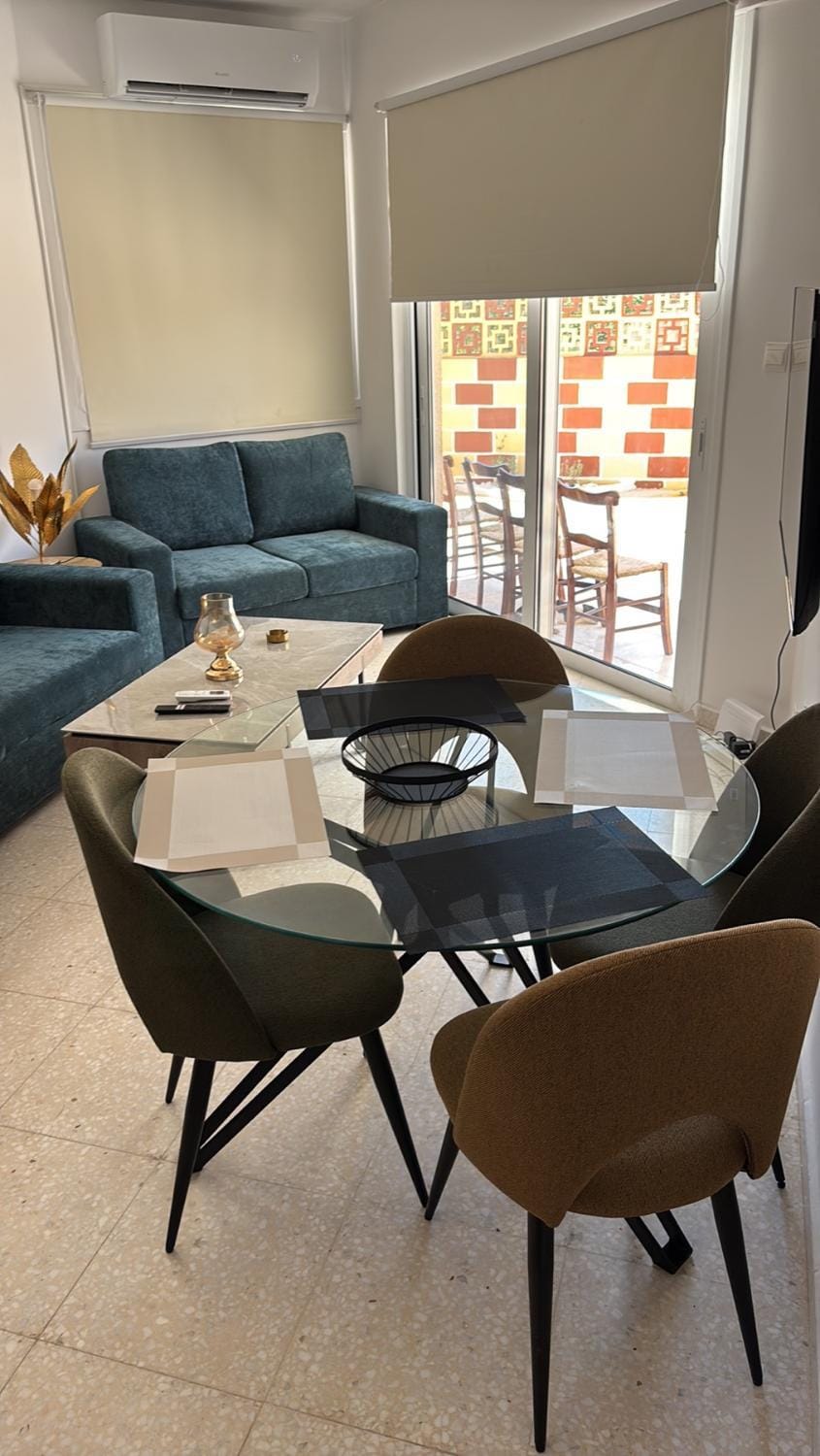 Diamond A2 - Modern 2 Bedroom Apartment with Pool & Garden opposite the Venus Beach Apartment in Paphos