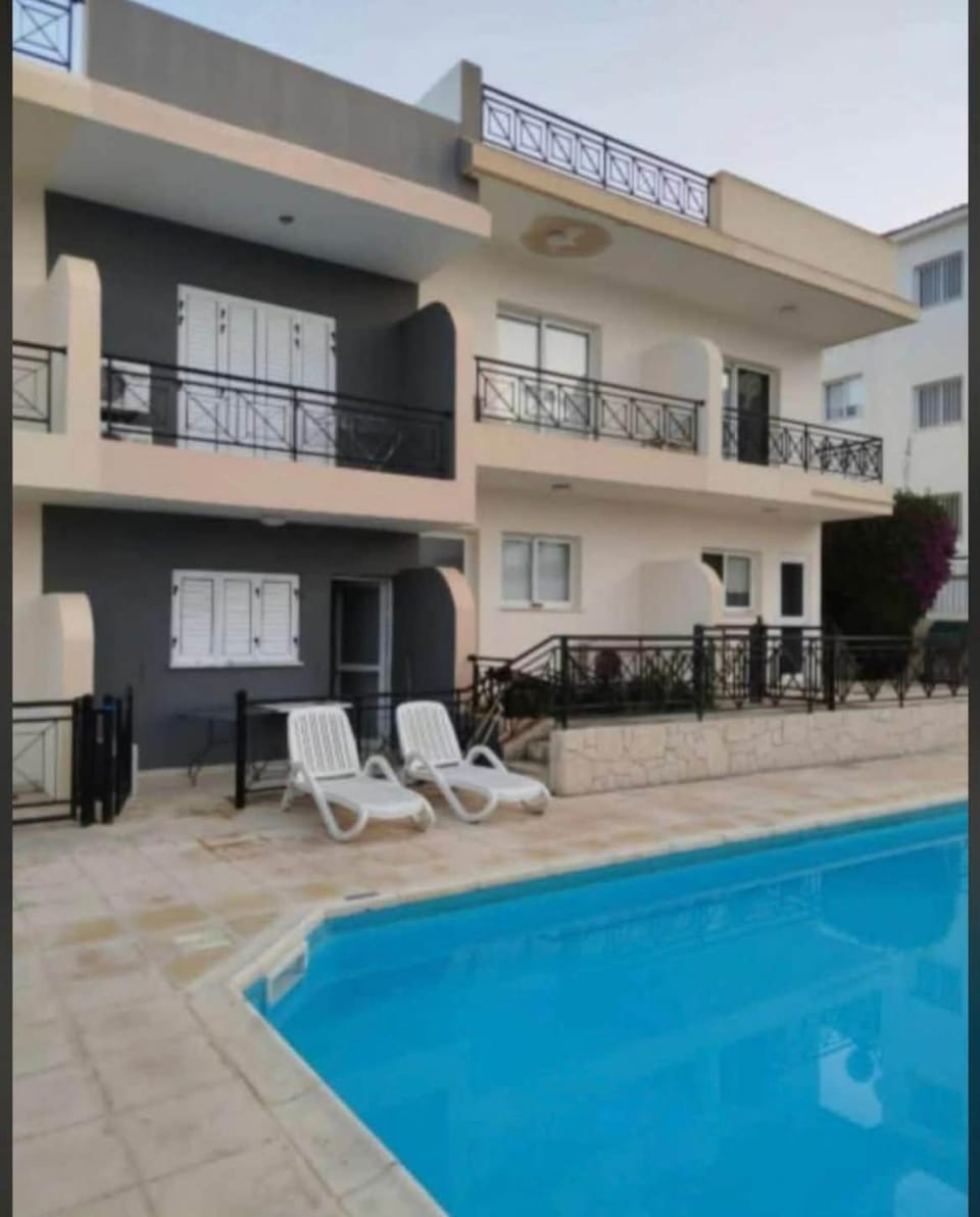 Balcony/Terrace, Swimming pool