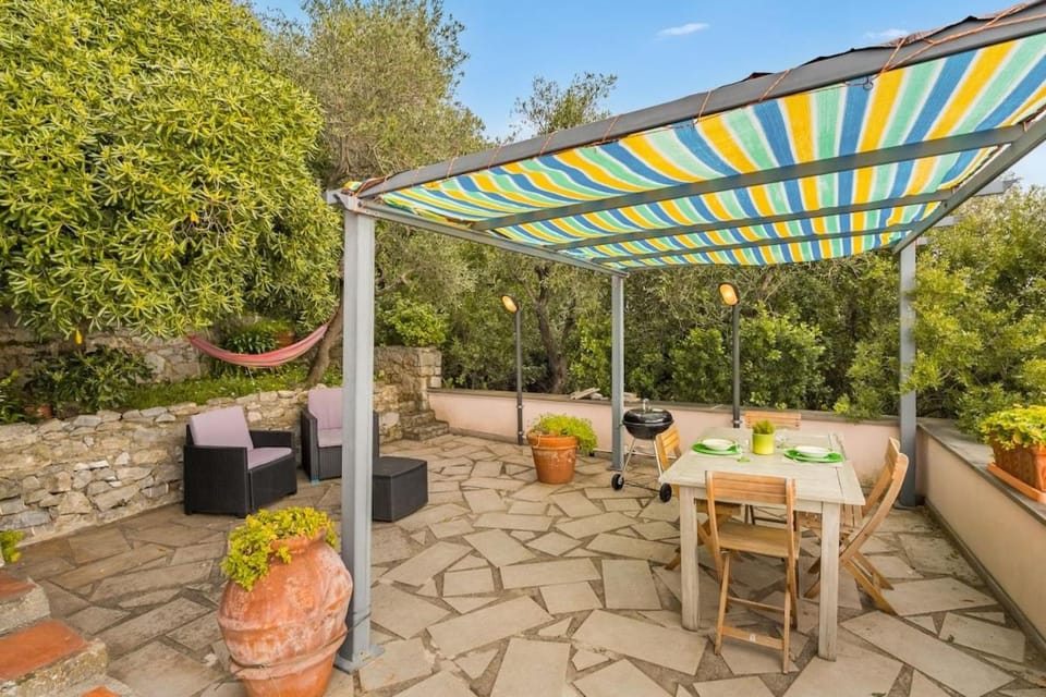 La Terrazza sul mare-privateparking-seaview-AC House in Tellaro