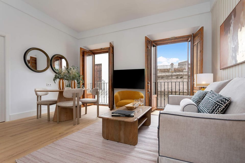 TV and multimedia, Living room, Seating area
