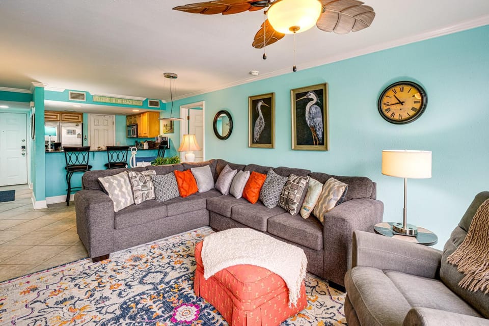 Walk to Beach! Biloxi Condo w/ Community Perks House in Biloxi